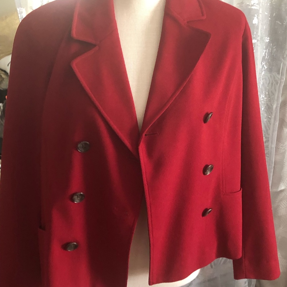 Beautiful double breasted women’s blazer
